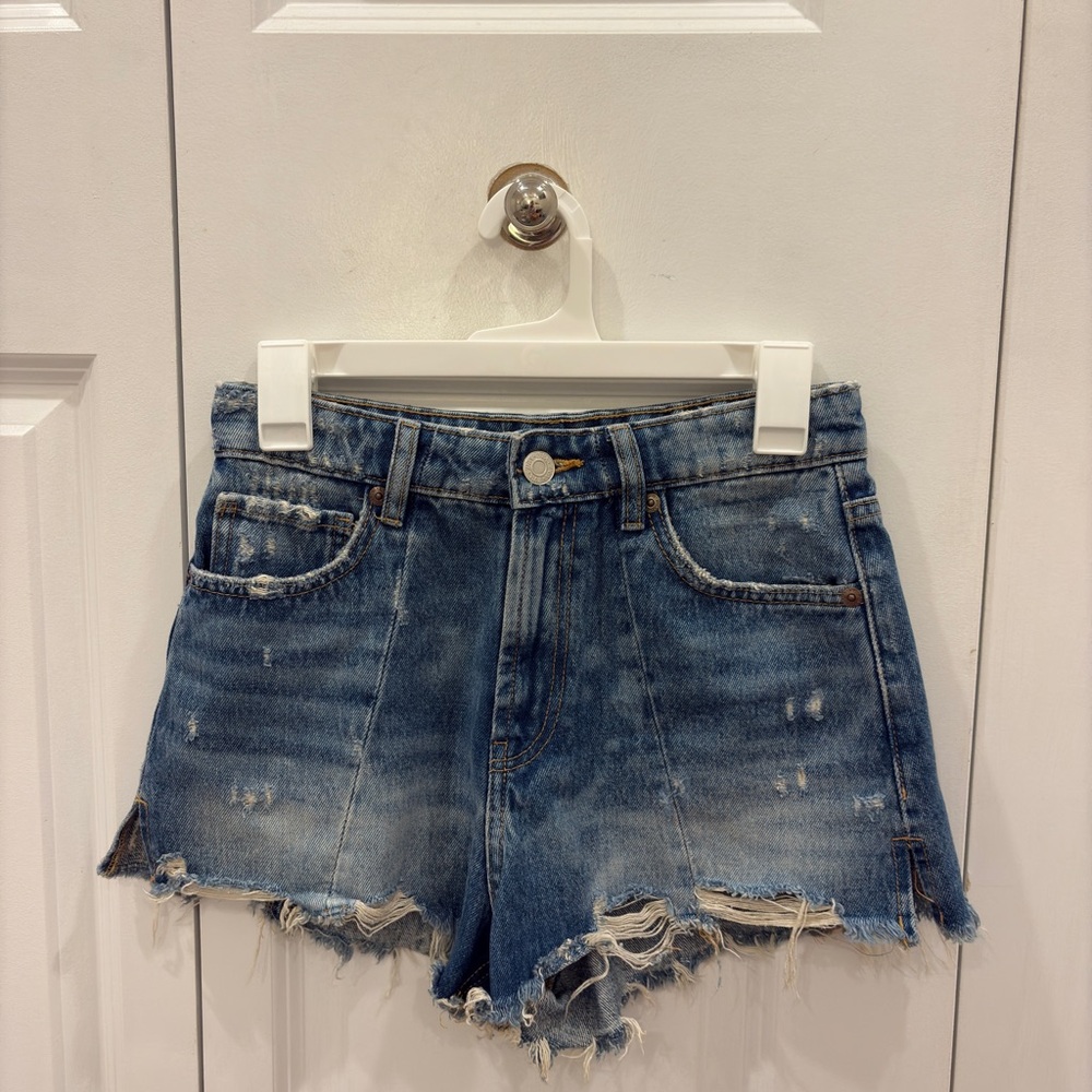ZARA Distressed Denim Women Shorts